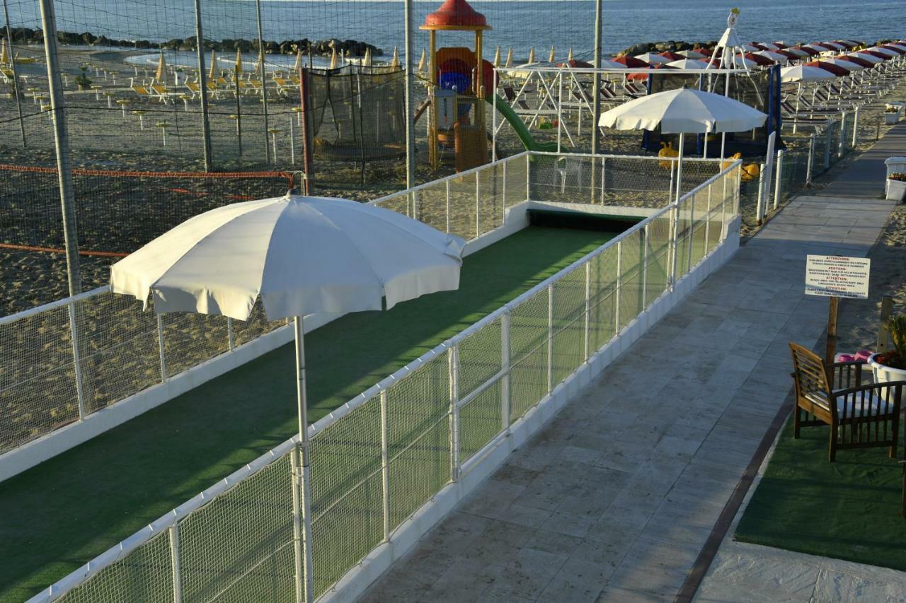 Pensione Elena Misano Adriatico Exterior photo