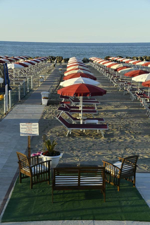 Pensione Elena Misano Adriatico Exterior photo