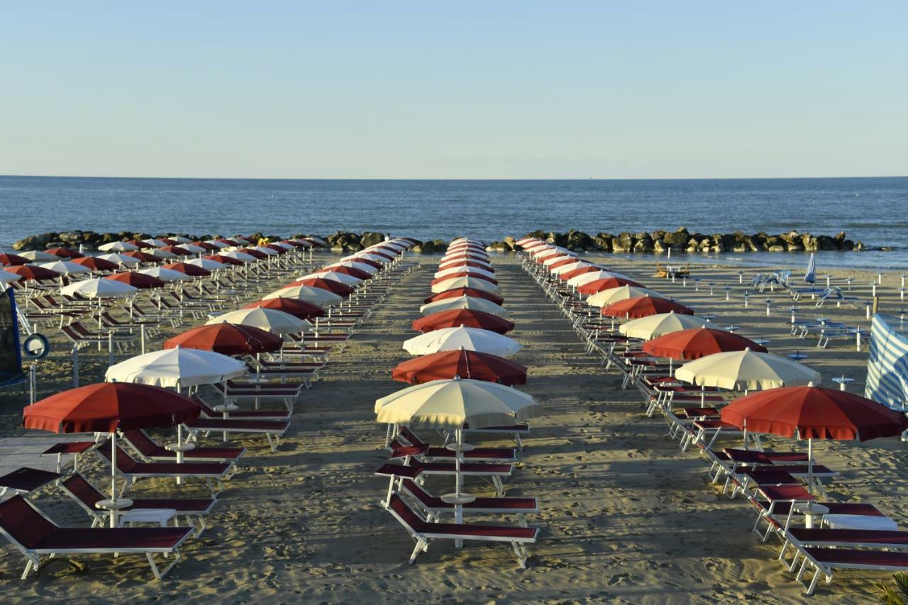 Pensione Elena Misano Adriatico Exterior photo